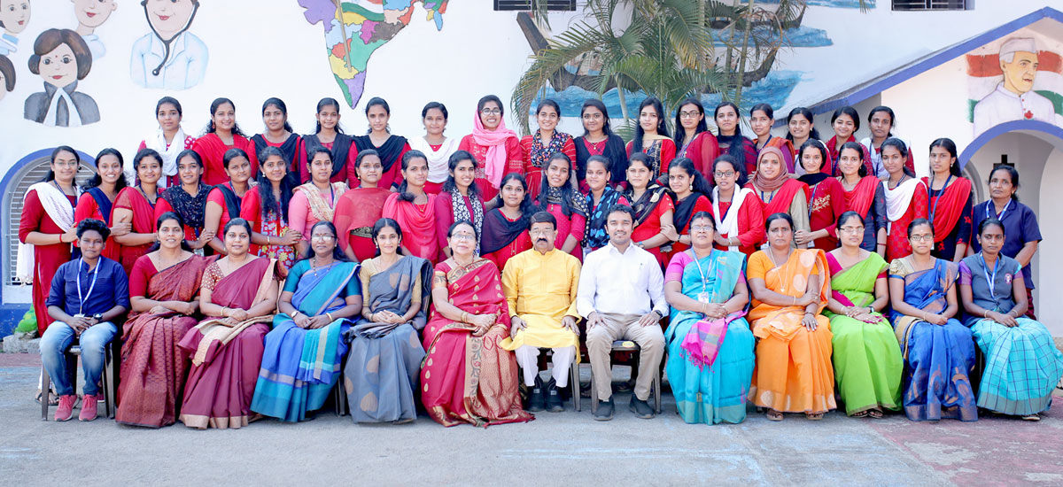 Students of 2020-22 batch and staff with Chairman and members of Management